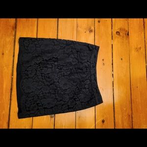 Massimmo Dutti mini navy blue lace skirt size 36